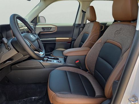 New 2026 Ford Bronco Sport Outer Banks w/ Outer Banks Tech Package+ AWD/4WD image 12