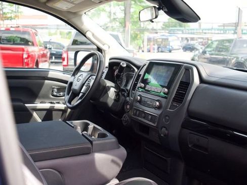 Used 2023 Nissan Titan SV AWD/4WD image 14