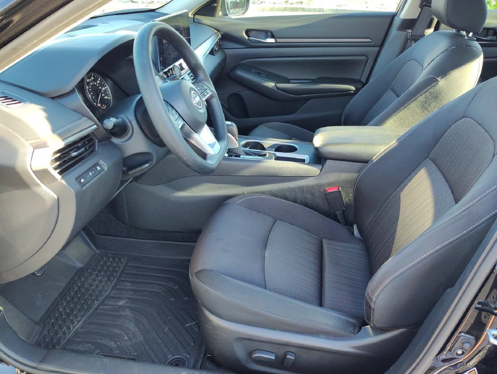 Used 2025 Nissan Altima 2.5 SV w/ SV Special Edition Package FWD image 8
