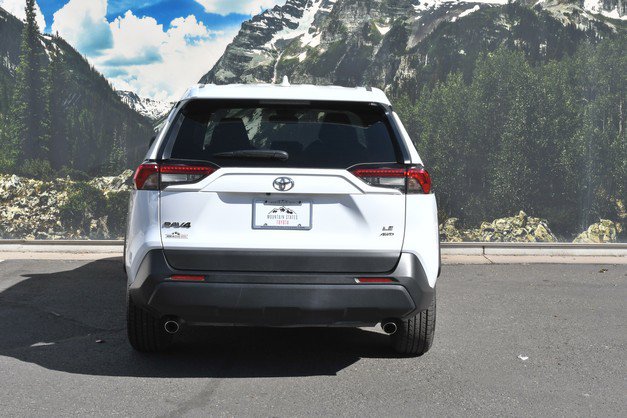 Certified 2025 Toyota RAV4 LE AWD/4WD image 10