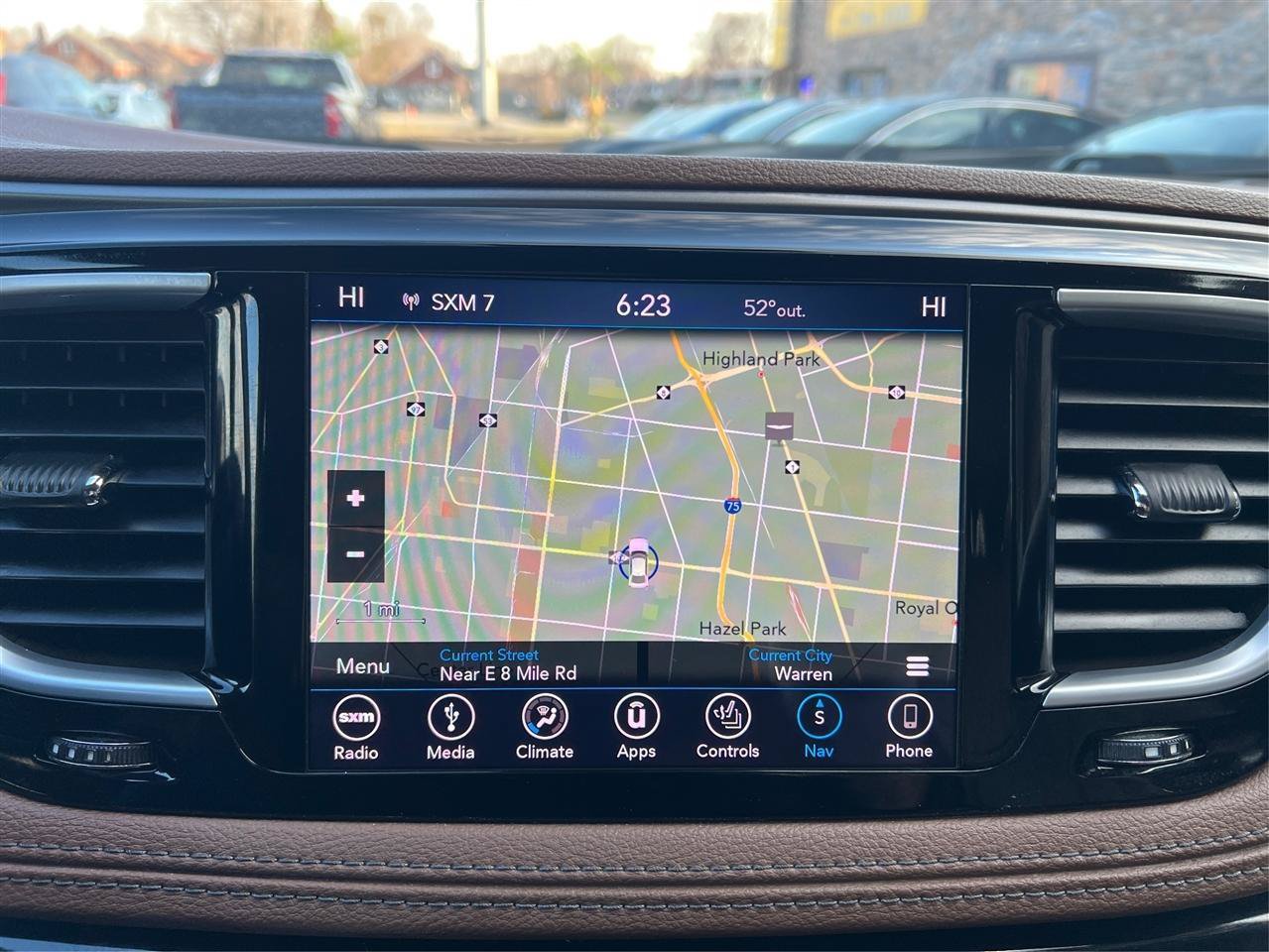 Used 2018 Chrysler Pacifica Limited FWD image 35
