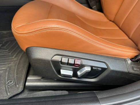 Used 2018 BMW M3 Base image 14