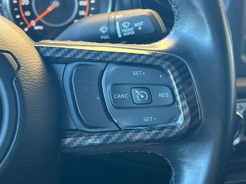 Used 2021 Jeep Gladiator Sport image 28