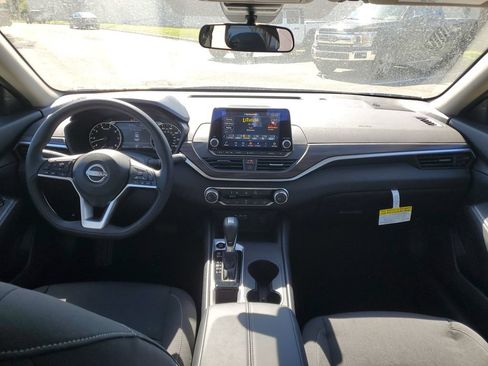 New 2026 Nissan Altima 2.5 SV FWD image 21
