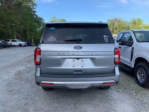 Used 2022 Ford Expedition XLT AWD/4WD image 7
