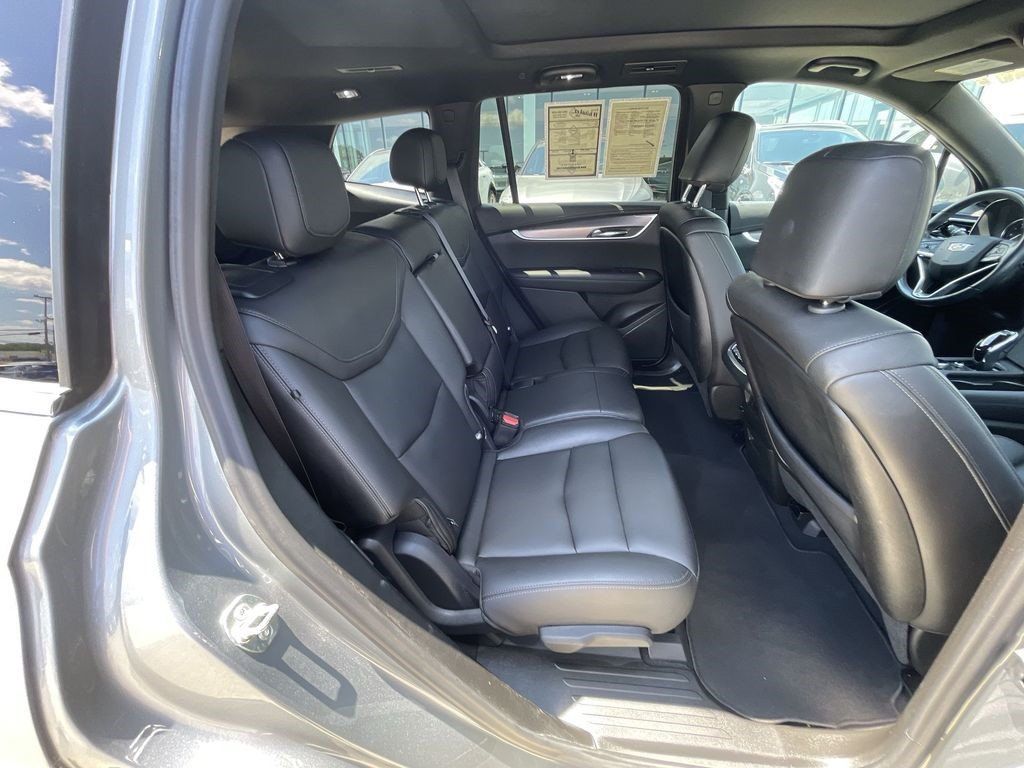 Certified 2024 Cadillac XT6 Luxury FWD image 28