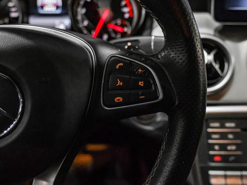 Used 2018 Mercedes-Benz GLA 250 4MATIC image 15