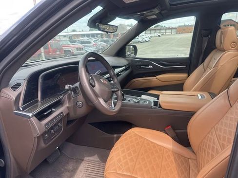 Certified 2024 Cadillac Escalade Sport w/ Touring Package AWD/4WD image 11