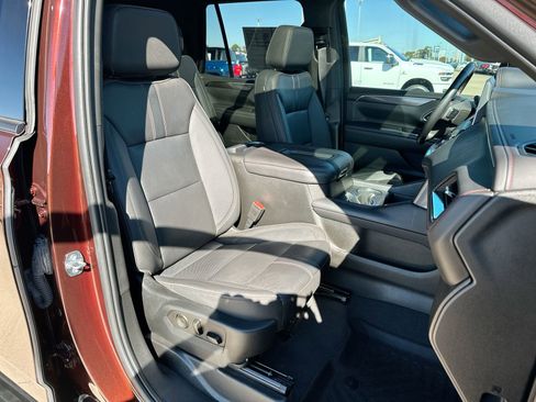 Used 2022 Chevrolet Tahoe RST w/ Sport Performance Package image 26