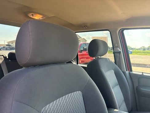 Used 2005 Ford Explorer Sport Trac 2WD image 36