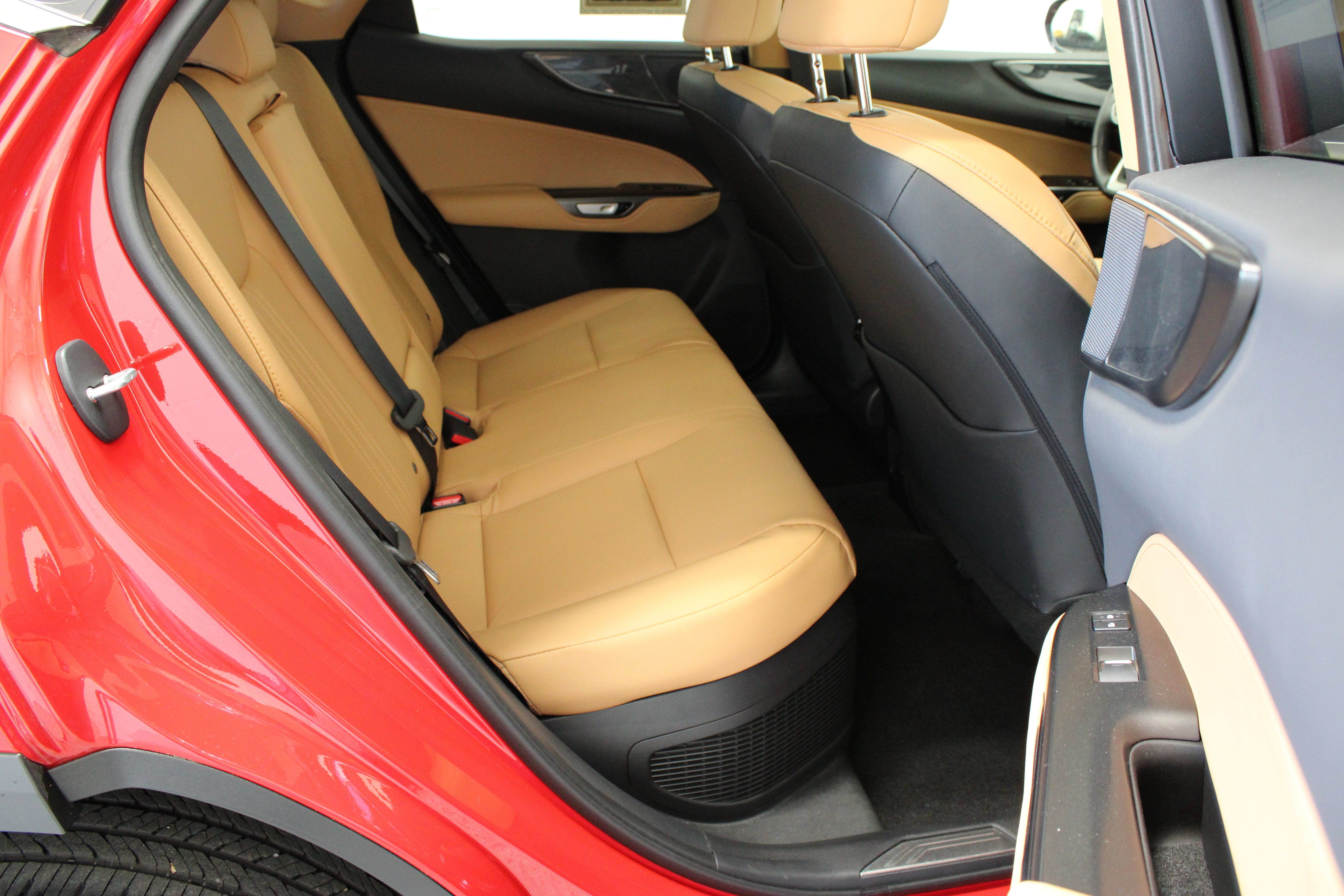 Used 2025 Lexus NX 350h AWD w/ Cold Area Package image 35