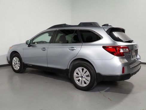 Used 2016 Subaru Outback 2.5i Premium image 8