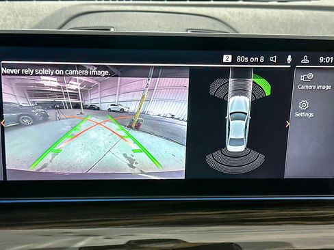 Used 2023 BMW 530e w/ Premium Package image 19