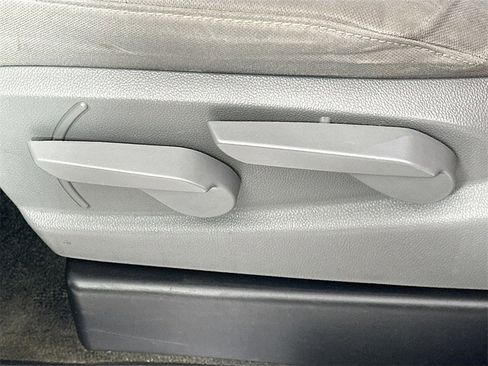 Used 2017 Chevrolet Silverado 1500 Custom w/ Custom Convenience Package image 19