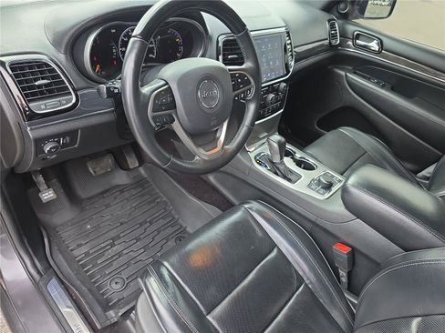 Used 2019 Jeep Grand Cherokee Overland image 12