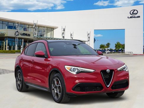 Used 2022 Alfa Romeo Stelvio Ti w/ Active Assist Plus Package image 2