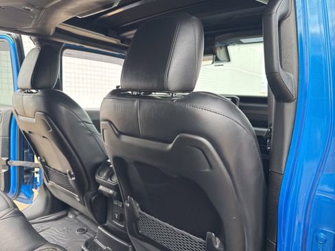 Used 2024 Jeep Wrangler Sahara w/ Technology Group image 26