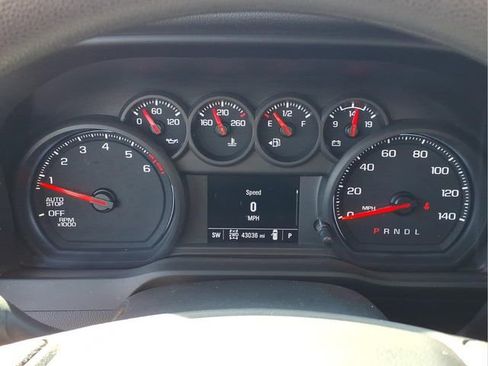 Used 2022 Chevrolet Silverado 1500 Custom image 13