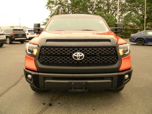 Used 2017 Toyota Tundra Limited w/ Limited Premium Package AWD/4WD image 7
