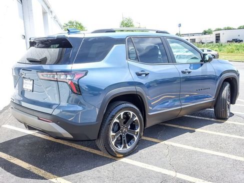 Used 2026 Chevrolet Equinox LT w/ Convenience Package II FWD image 6