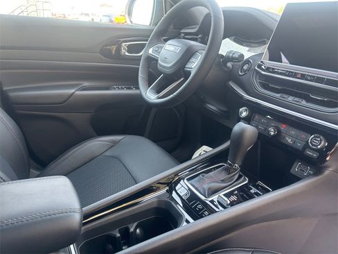 New 2026 Jeep Compass Trailhawk image 18