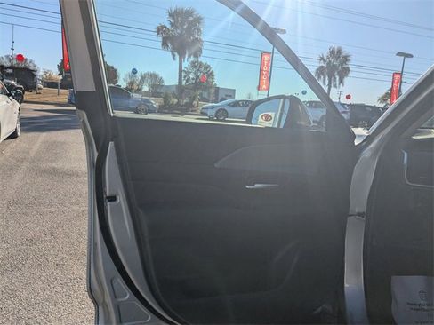 Certified 2025 Toyota Grand Highlander FWD image 11