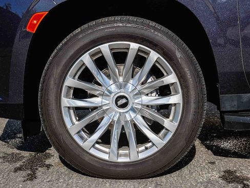 Used 2022 Cadillac Escalade ESV Luxury image 9