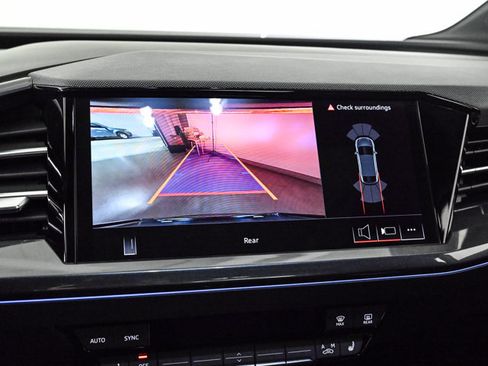 Used 2025 Audi Q4 e-tron Premium Plus w/ Premium Plus image 14