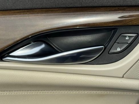 Used 2020 Cadillac Escalade Luxury image 16