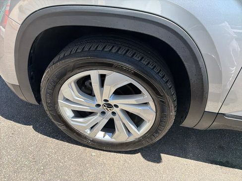 Used 2023 Volkswagen Atlas SE w/ Panoramic Sunroof Package AWD/4WD image 15