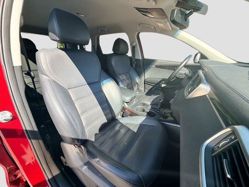 Used 2018 Kia Sorento EX image 32