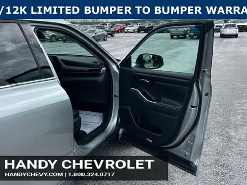 Used 2021 Toyota Highlander XLE AWD/4WD image 51