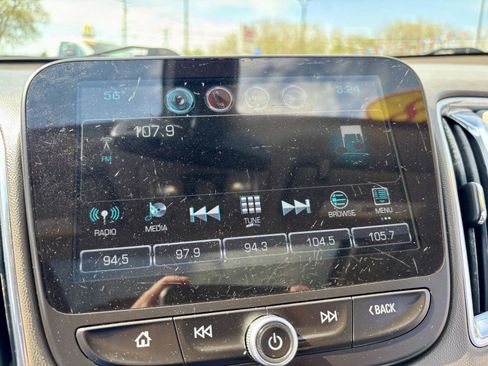 Used 2018 Chevrolet Malibu LT FWD image 22