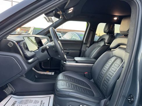 Used 2023 Rivian R1T Adventure image 11