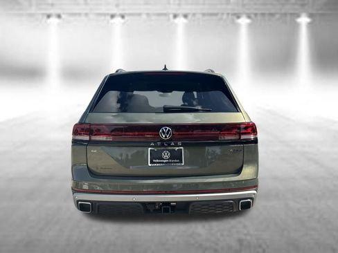 Used 2026 Volkswagen Atlas Peak Edition AWD/4WD image 4