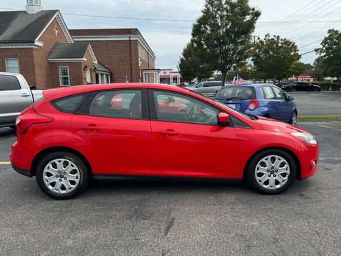 Used 2012 Ford Focus SE FWD image 9