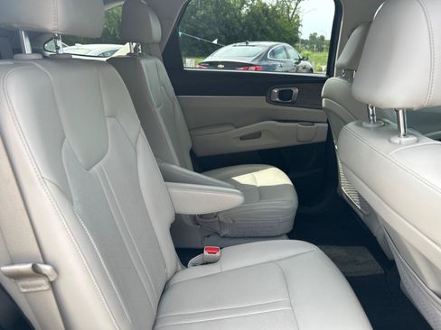 Used 2021 Kia Sorento EX w/ Panoramic Sunroof Package FWD image 26