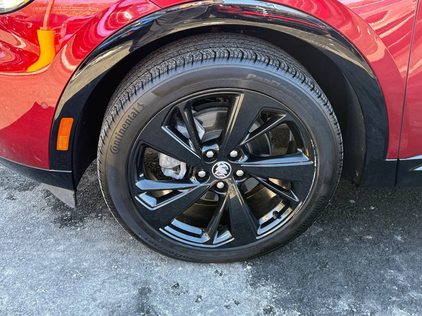 Certified 2022 Buick Envision Essence w/ Technology Package II FWD image 9