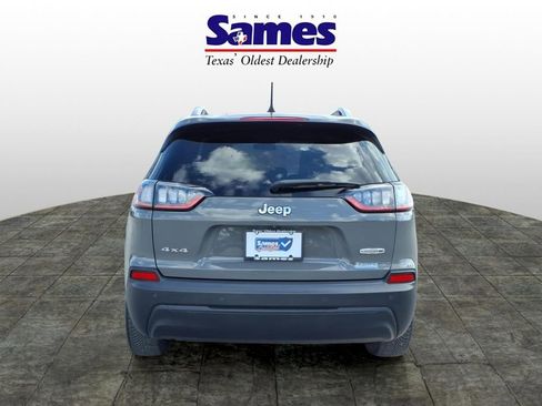 Used 2020 Jeep Cherokee Latitude Plus image 8