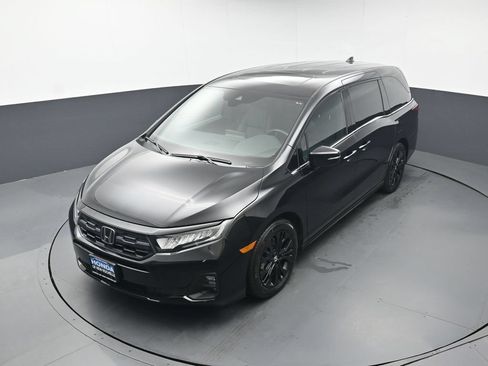 Used 2025 Honda Odyssey Sport-L image 43