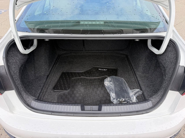 Used 2025 Volkswagen Jetta S FWD image 6