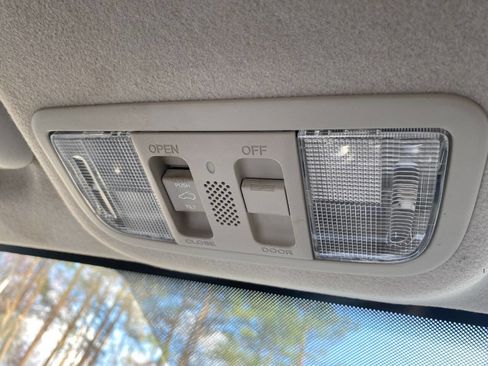 Used 2015 Honda Fit EX image 25