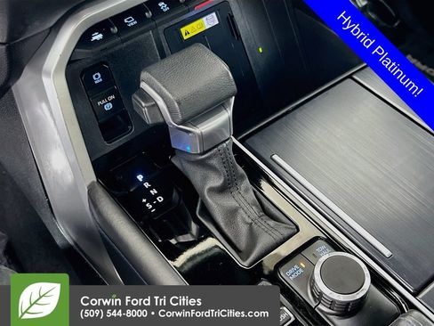 Used 2023 Toyota Tundra Platinum AWD/4WD image 10