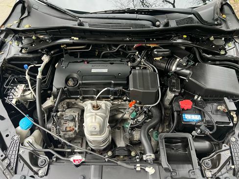 Used 2016 Honda Accord Sport image 9