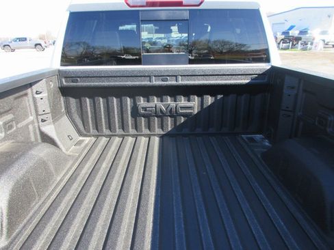 New 2026 GMC Sierra 1500 SLT w/ SLT Premium Plus Package AWD/4WD image 8