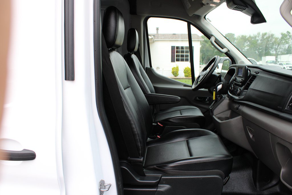 Used 2024 Ford Transit 250 148 Medium Roof RWD image 19