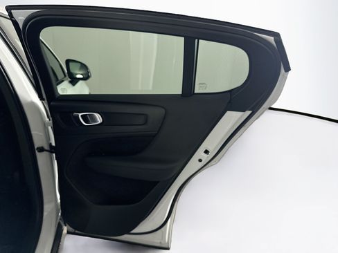 Used 2023 Volvo C40 P8 Recharge Plus AWD/4WD image 32