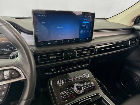 Used 2023 Lincoln Nautilus AWD w/ Premium Package image 15
