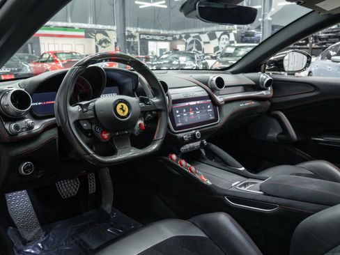 Used 2020 Ferrari GTC4Lusso T RWD image 12