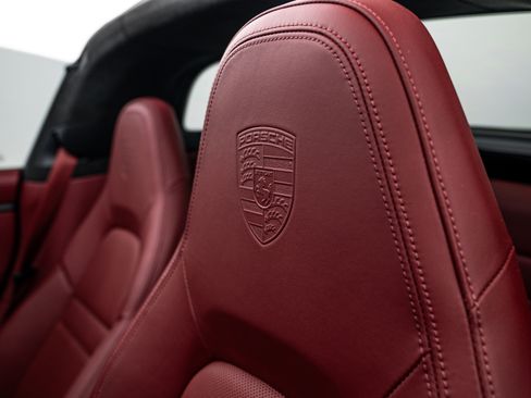 Certified 2022 Porsche 911 Targa 4 GTS AWD/4WD image 15